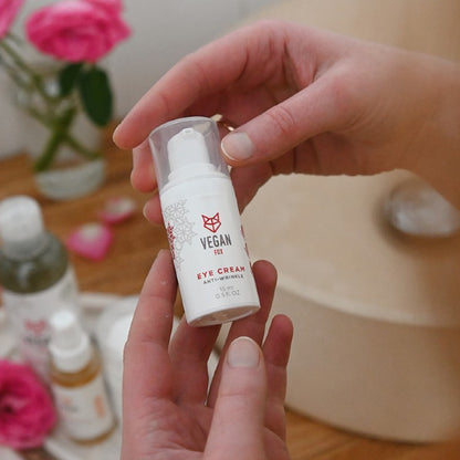 Ryppyjä ehkäisevä silmänympärysvoide,15 ml